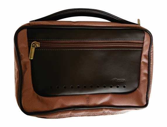 437 - Travel organizer - Clean. - Image 6