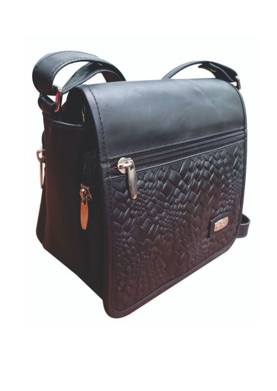 099 - Leather Hands-Free Bag for Women Karla